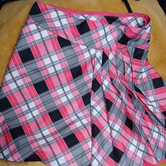 Nike Dresses & Skirts - Nike Wrappable tennis skirt